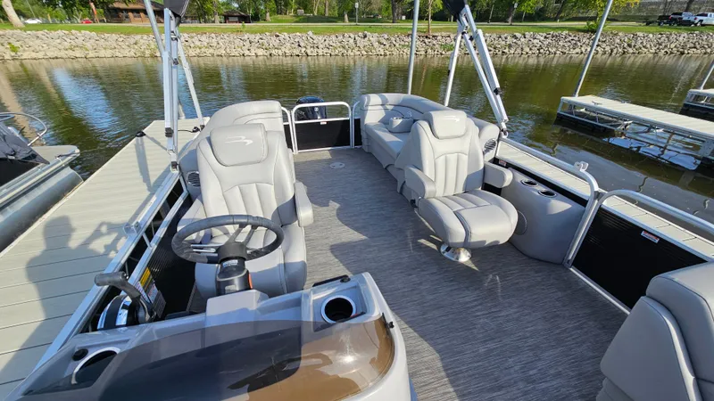 Slide: The Image of Bennington SV 22 Quad Bench 2021 - 5