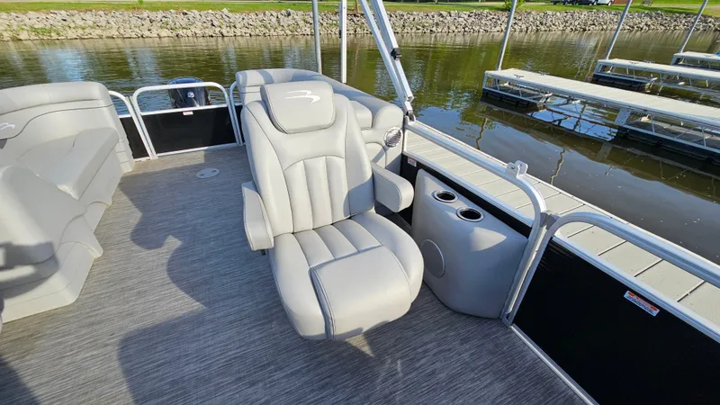 Slide: The Image of Bennington SV 22 Quad Bench 2021 - 8