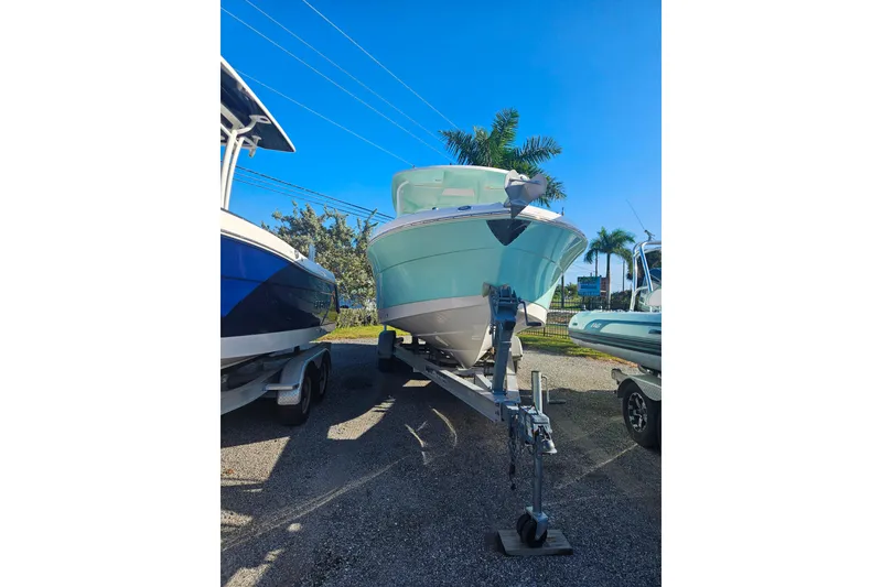 Slide: The Image of Yamaha display showing trip data for 2015 Robalo R247 Dual Console boat. - 42