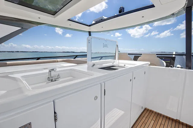 Slide: The Image of Azimut Fly 72 2026 - 43