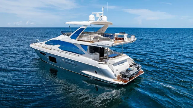 Slide: The Image of Azimut Fly 72 2026 - 52
