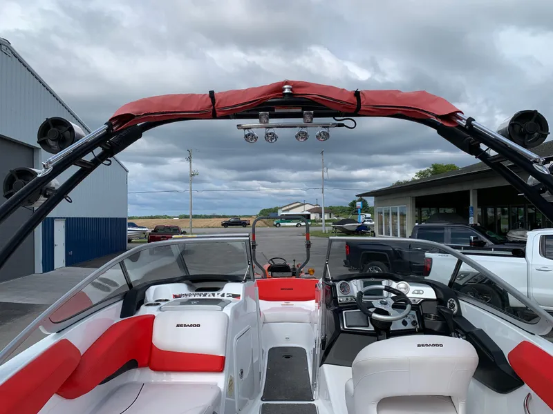 Slide: The Image of Sea-Doo 210 Wake 2012 - 10