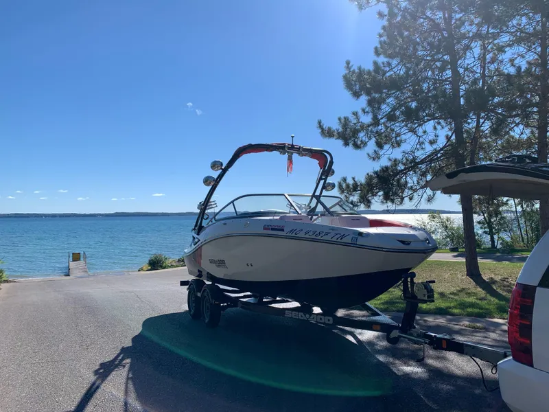 Slide: The Image of Sea-Doo 210 Wake 2012 - 2