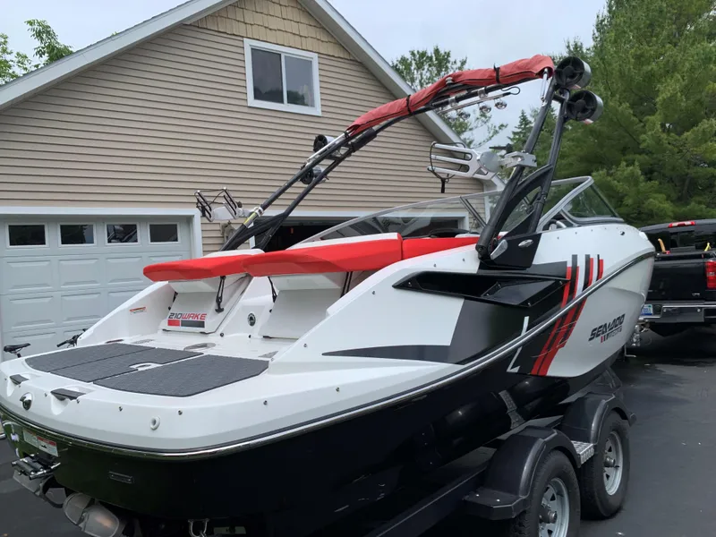 Slide: The Image of Sea-Doo 210 Wake 2012 - 4