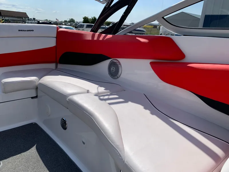 Slide: The Image of Sea-Doo 210 Wake 2012 - 8