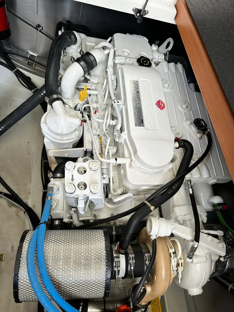 Slide: The Image of Beneteau Swift Trawler 35 2022 - 65