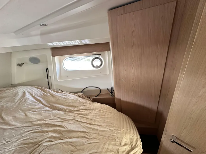 Slide: The Image of Beneteau Swift Trawler 35 2022 - 73