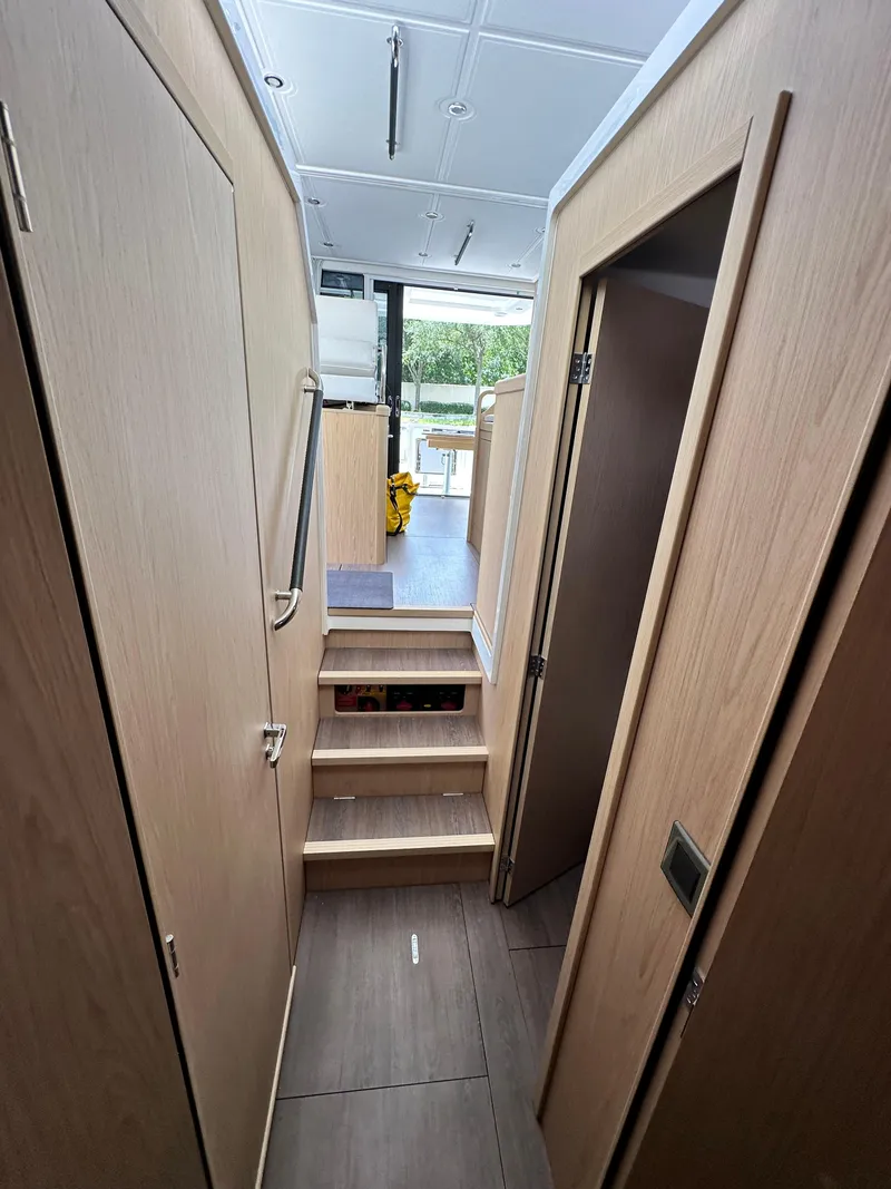 Slide: The Image of Beneteau Swift Trawler 35 2022 - 77