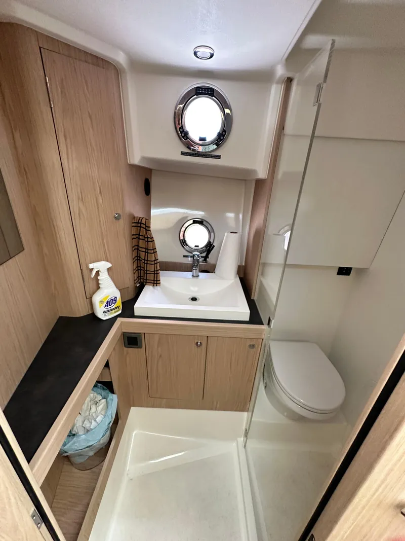 Slide: The Image of Beneteau Swift Trawler 35 2022 - 78