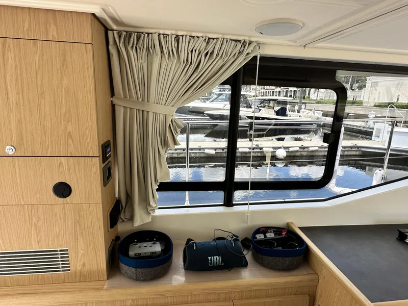 Slide: The Image of Beneteau Swift Trawler 35 2022 - 84