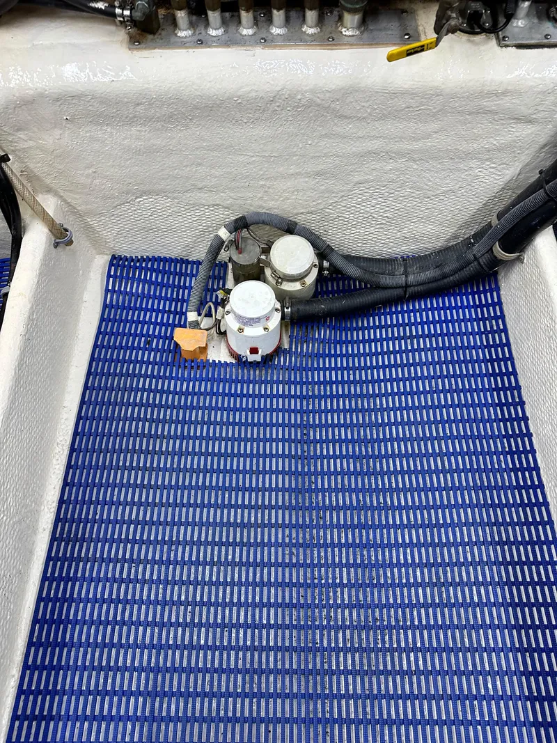 Slide: The Image of Great Harbour N37 2005 - 100