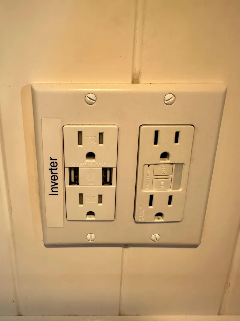 Slide: The Image of Great Harbour N37 2005 - 104