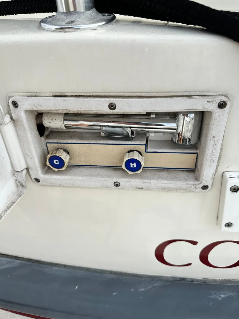 Slide: The Image of Great Harbour N37 2005 - 112