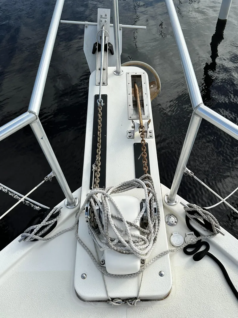 Slide: The Image of Bow of 2005 Great Harbour N37 boat with anchor chain and ropes. - 21