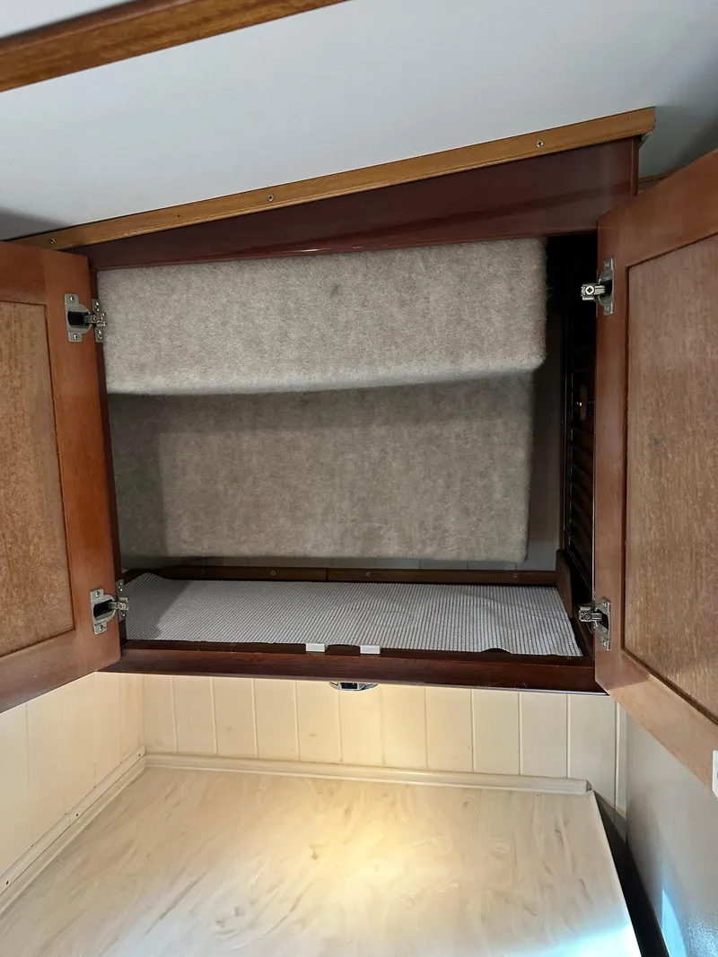 Slide: The Image of Great Harbour N37 2005 - 72