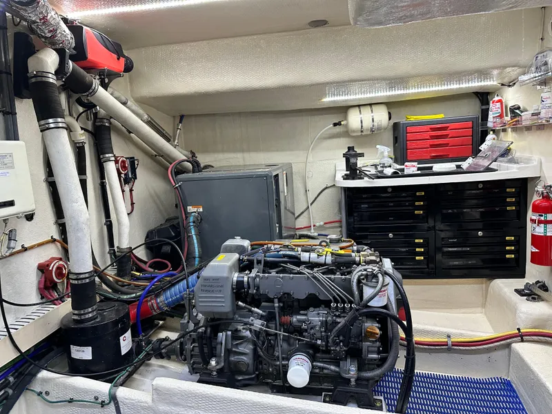 Slide: The Image of Great Harbour N37 2005 - 90