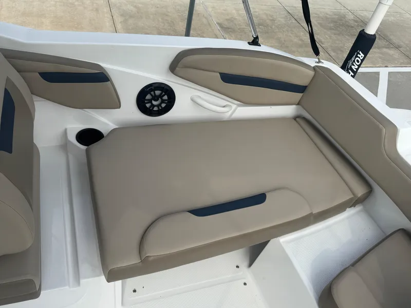 Slide: The Image of Hurricane SS205 OB 2021 - 15