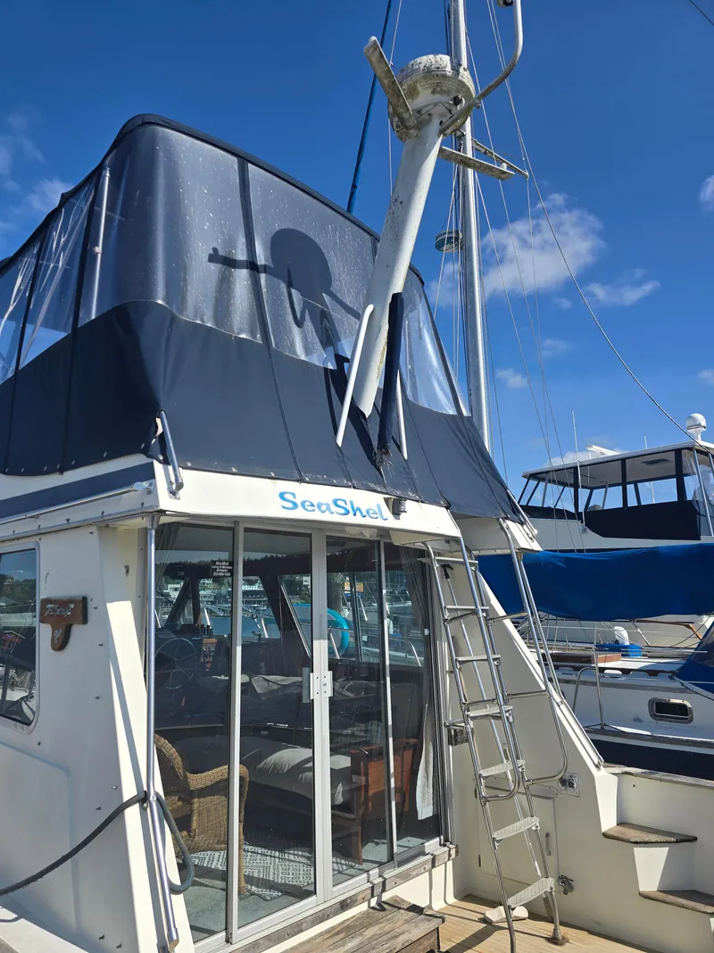 Slide: The Image of Tollycraft Sedan Convertible 1981 - 3