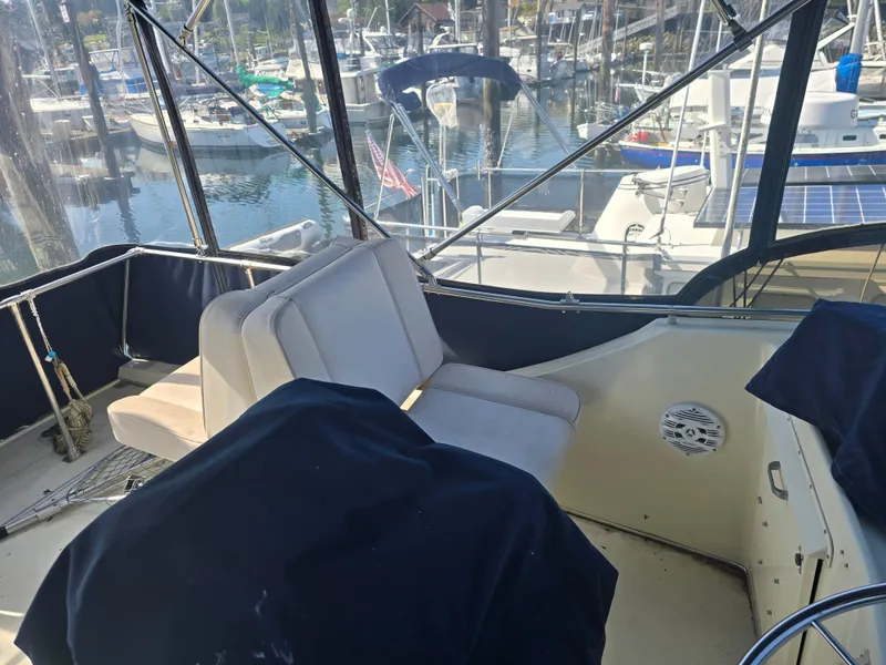 Slide: The Image of Tollycraft Sedan Convertible 1981 - 6