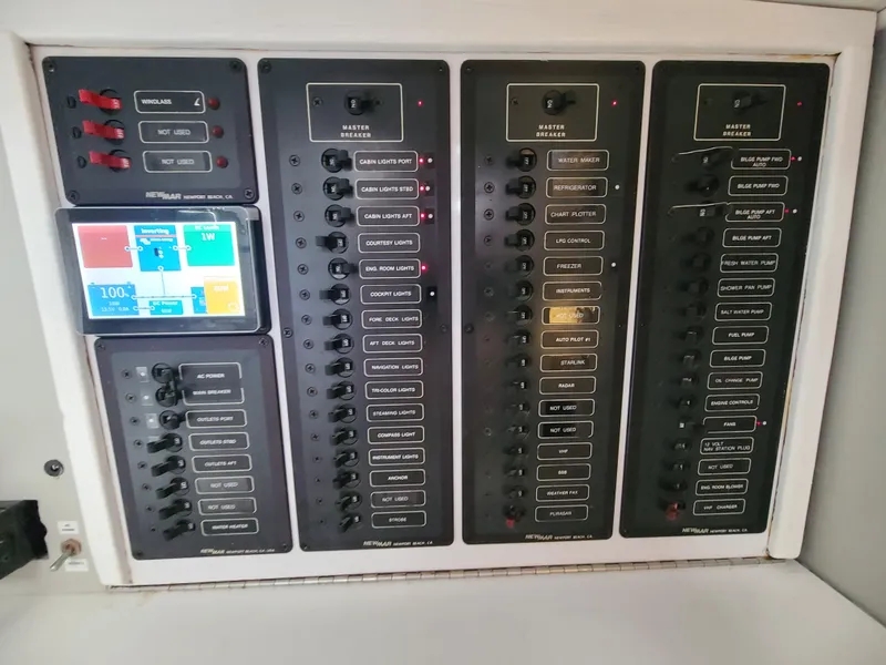 Slide: The Image of Kelly 44 1981 - 61