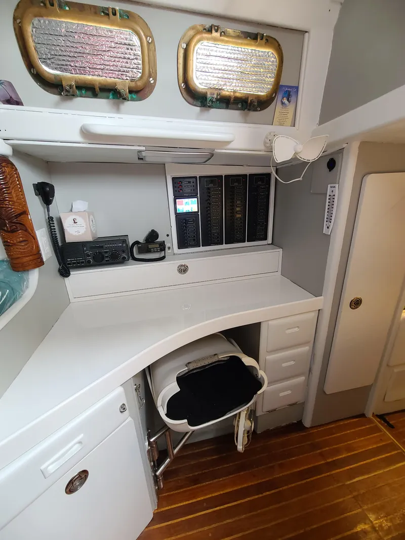 Slide: The Image of Kelly 44 1981 - 63