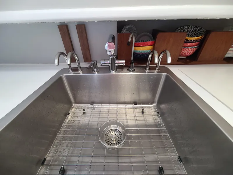 Slide: The Image of Kelly 44 1981 - 75