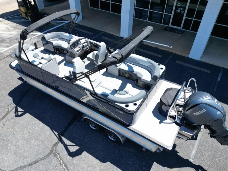 Slide: The Image of Tahoe LTZ QL23T DX 2025 - 11