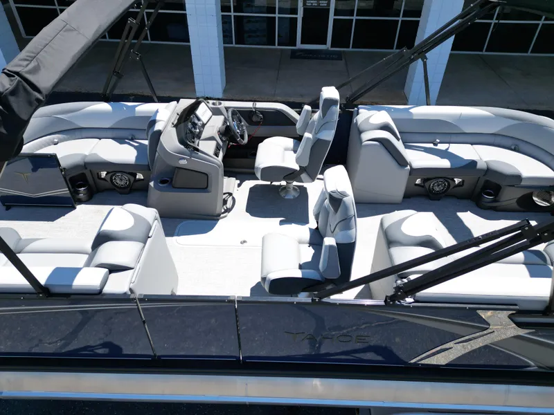 Slide: The Image of Tahoe LTZ QL23T DX 2025 - 20