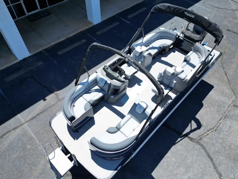 Slide: The Image of Tahoe LTZ QL23T DX 2025 - 6