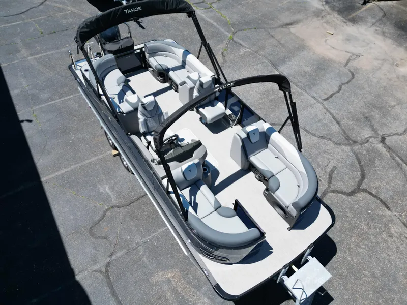 Slide: The Image of Tahoe LTZ QL23T DX 2025 - 7