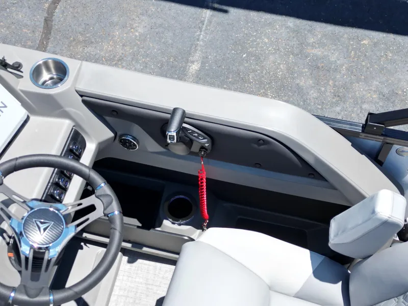 Slide: The Image of Tahoe LTZ QL23T DX 2025 - 12