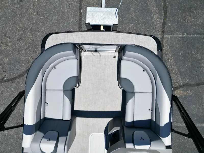 Slide: The Image of Tahoe LTZ QL23T DX 2025 - 19