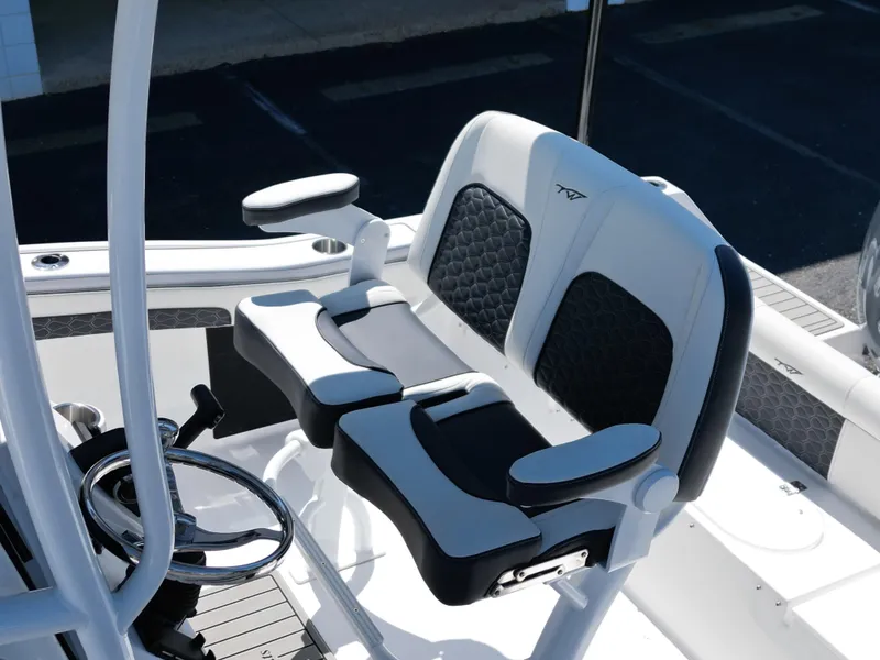 Slide: The Image of Tidewater 210LXF 2025 - 18