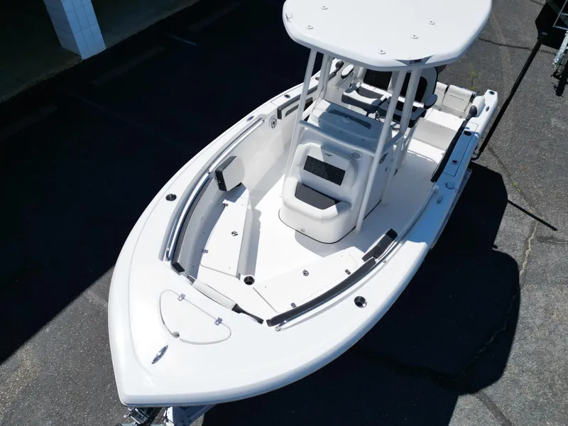 Slide: The Image of Tidewater 210LXF 2025 - 7