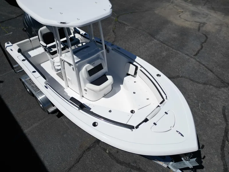 Slide: The Image of Tidewater 210LXF 2025 - 8