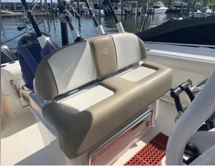 Slide: The Image of Sailfish 270 CC 2014 - 14