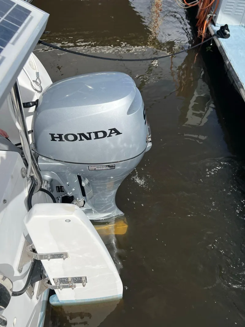 Slide: The Image of Catalina C250 2005 - 13