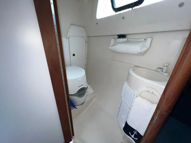 Slide: The Image of Catalina C250 2005 - 23