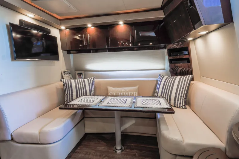 Slide: The Image of Large dinette converts to an extra berth - 12