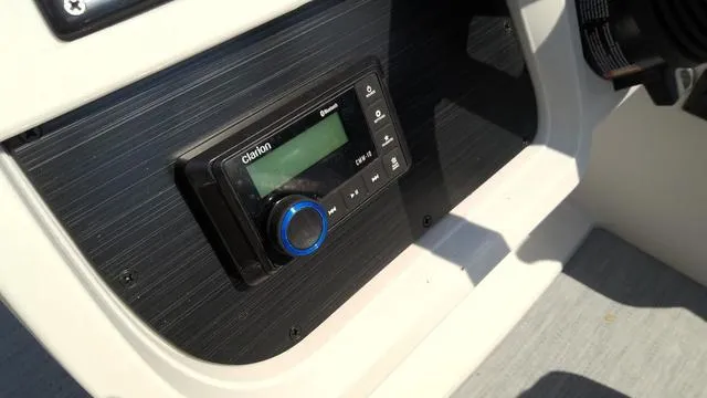 Slide: The Image of Godfrey Sweetwater 2086 SB 27" Impact Center Tube Package 2025 - 14