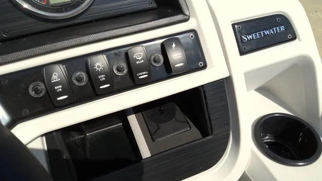 Slide: The Image of Godfrey Sweetwater 2086 SB 27" Impact Center Tube Package 2025 - 17