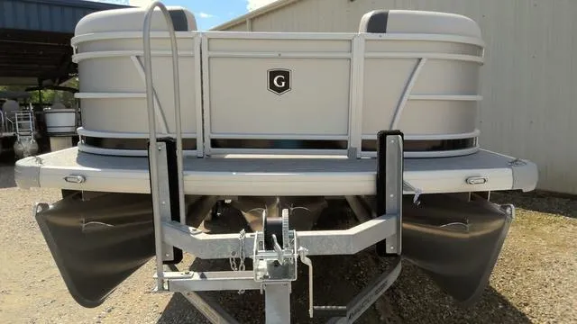 Slide: The Image of Godfrey Sweetwater 2086 SB 27" Impact Center Tube Package 2025 - 23