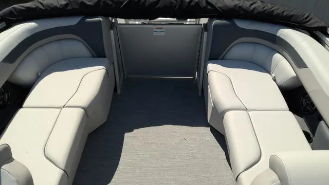 Slide: The Image of Godfrey Sweetwater 2086 SB 27" Impact Center Tube Package 2025 - 7