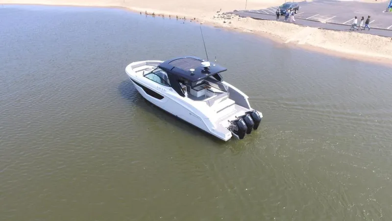 Slide: The Image of Cruisers Yachts 38 GLS OB 2021 - 50