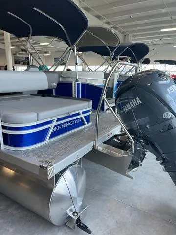 Slide: The Image of Bennington 22 S VALUE SWINGBACK 2024 - 10