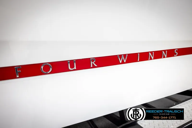 Slide: The Image of Four Winns H2 2023 - 54