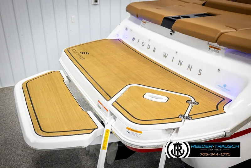 Slide: The Image of Four Winns H2 2023 - 56