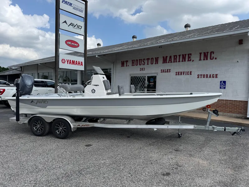 The Image of 2025 Avid 23 Fusion boat on trailer at Mt. Houston Marine dealership. - 1