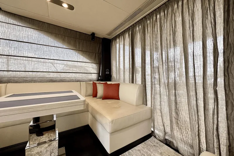 Slide: The Image of Azimut 50 2019 - 64