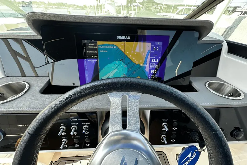 Slide: The Image of Sea Ray SDX 250 Outboard 2023 - 34